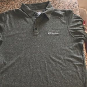 Columbia. Olive green. Size S/P